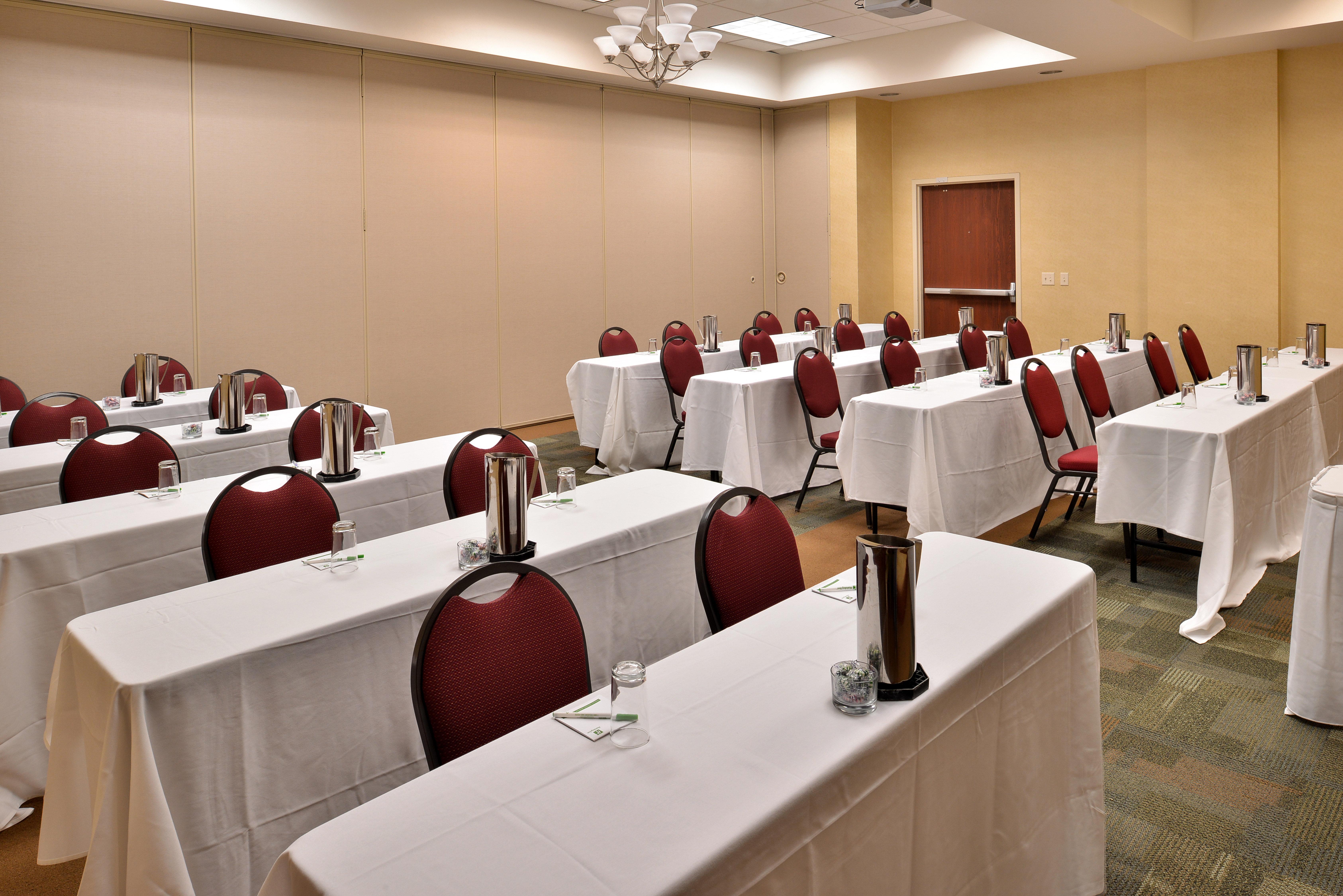Holiday Inn Madison At The American Center By Ihg Екстер'єр фото