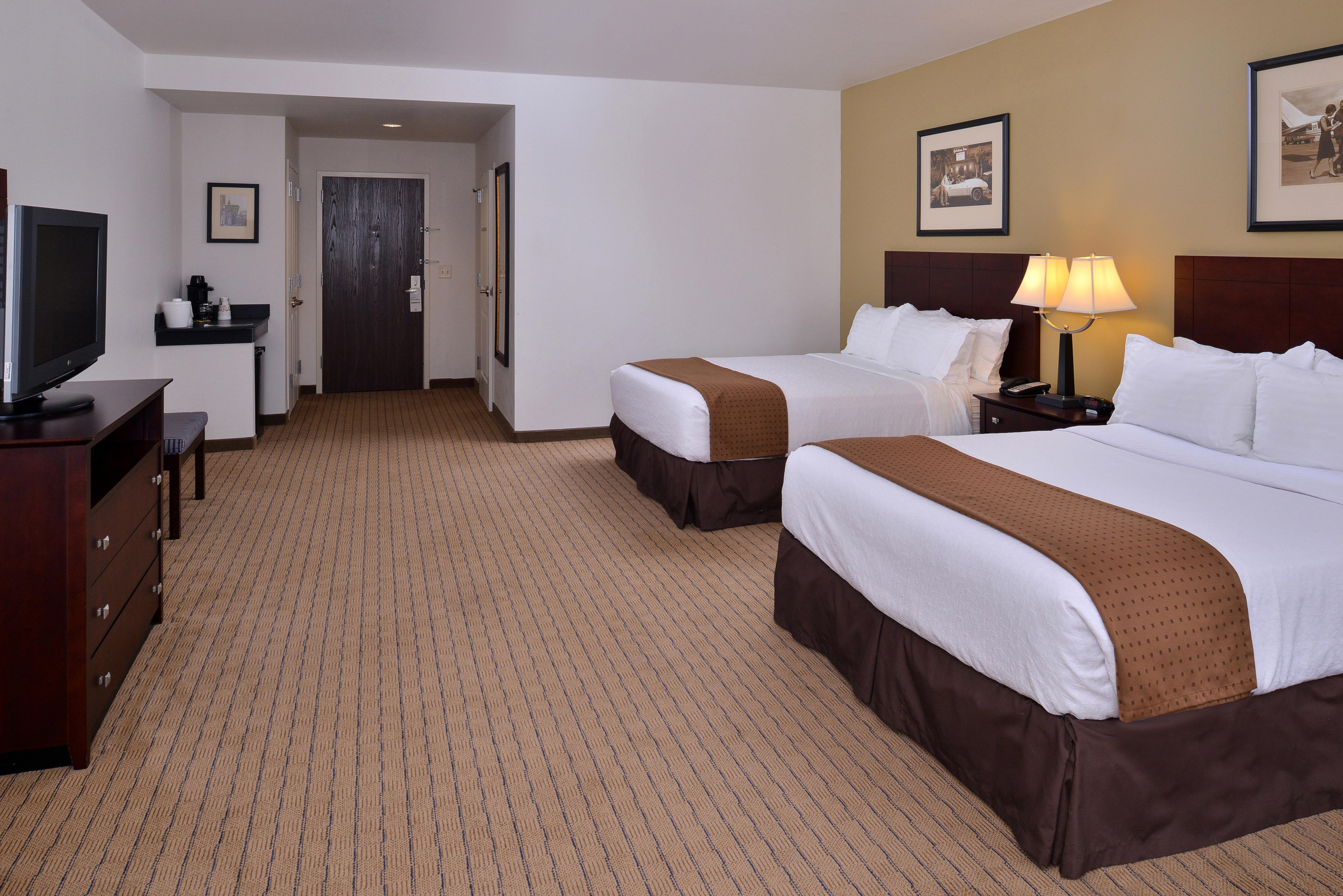 Holiday Inn Madison At The American Center By Ihg Екстер'єр фото