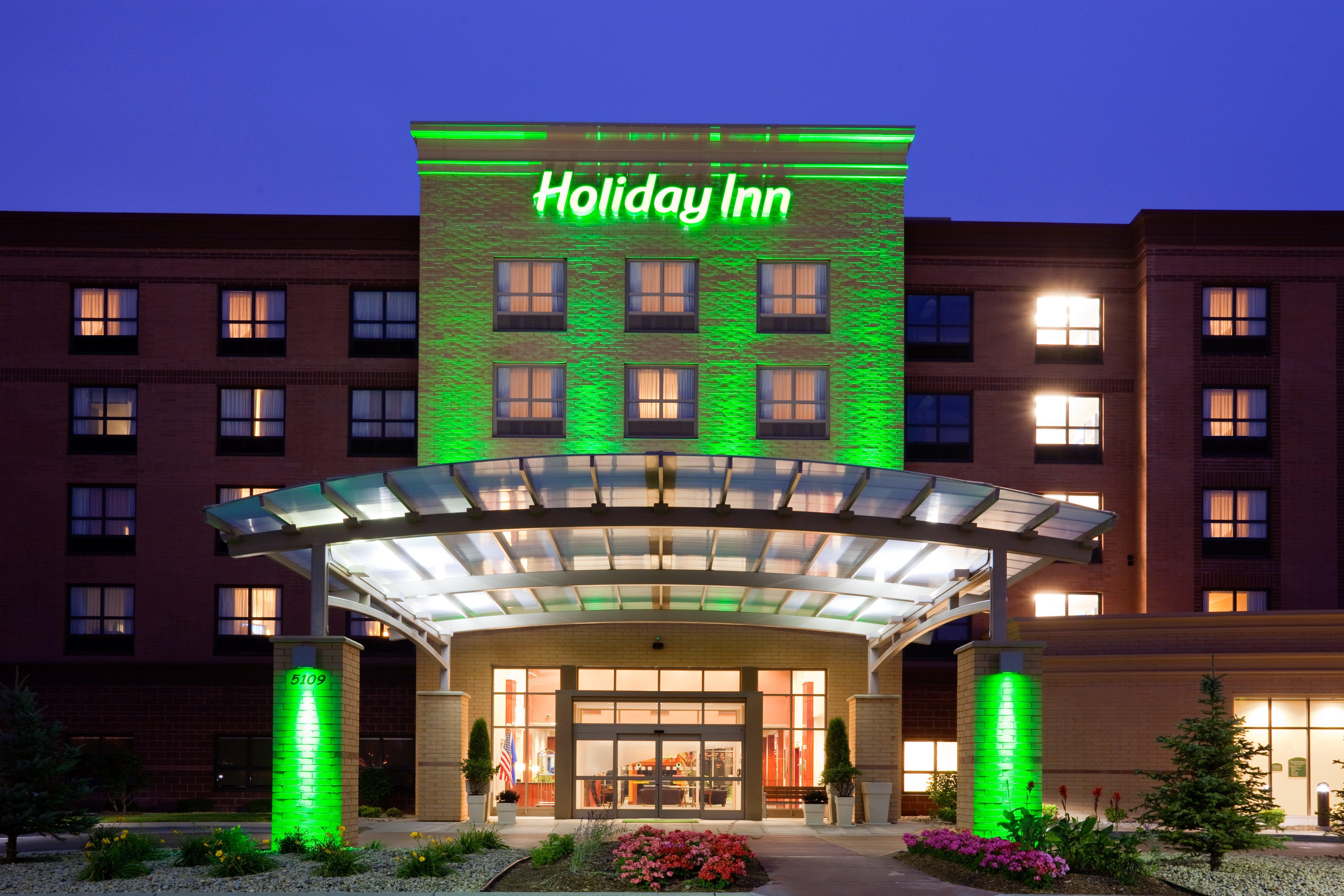 Holiday Inn Madison At The American Center By Ihg Екстер'єр фото